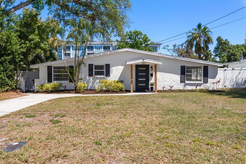 Picture of 331 Barbara Circle, Belleair FL 33756
