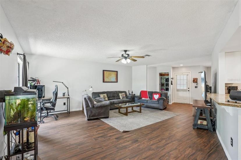 Picture of 959 Benninger Drive, Brandon FL 33510