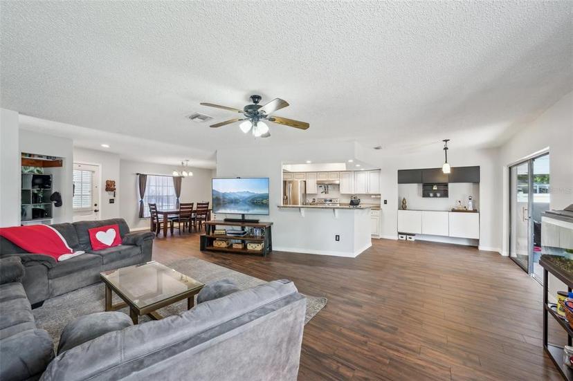 Picture of 959 Benninger Drive, Brandon FL 33510
