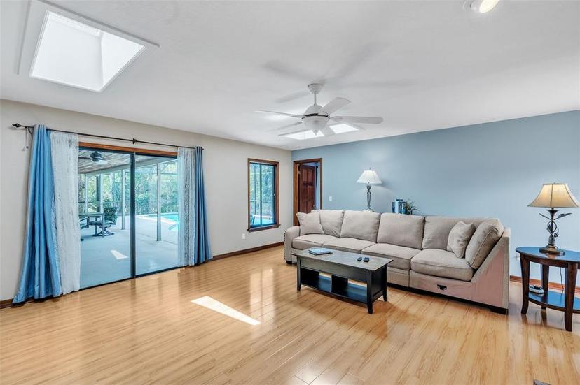 Picture of 568 Gainsboro Street, Deltona FL 32725