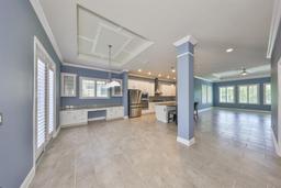 Picture of 6907 Crestpoint Drive, Apollo Beach, FL 33572