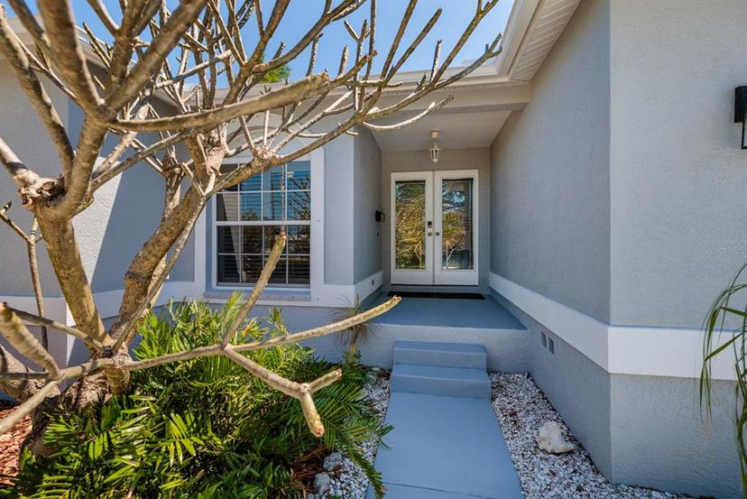 Picture of 9409 Sun Isle Drive Ne, St Petersburg FL 33702