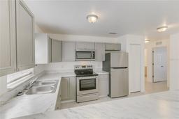 Picture of 842 31St Avenue E, Bradenton, FL 34208