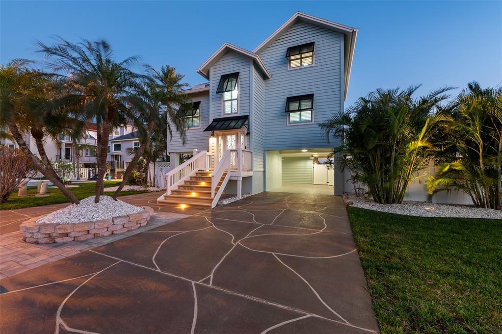 Picture of 13936 Harbor View Drive, Seminole, FL 33776