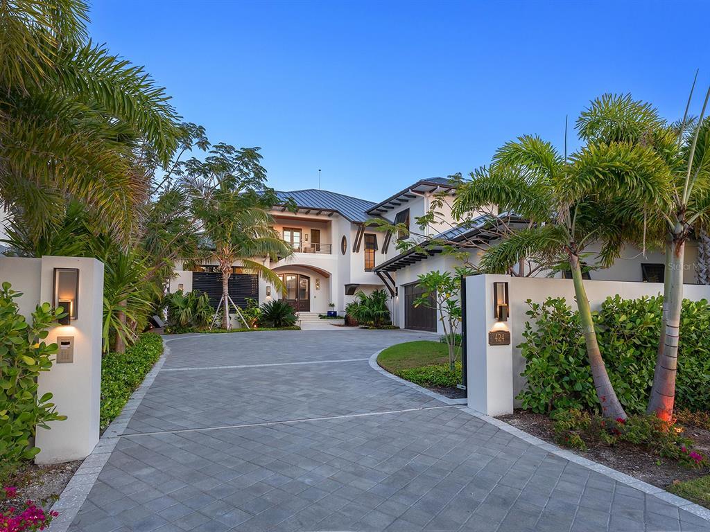 Picture of 424 Bowdoin Circle, Sarasota, FL 34236