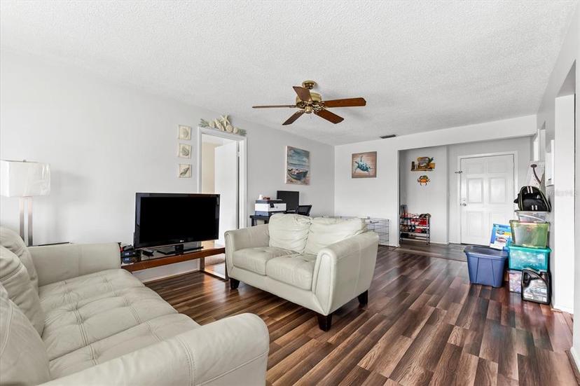 Picture of 6348 7Th Avenue W Unit 6348, Bradenton FL 34209