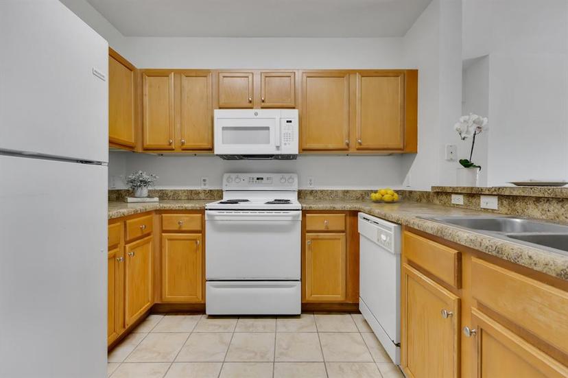 Picture of 5550 E Michigan Street Unit 3325, Orlando FL 32822