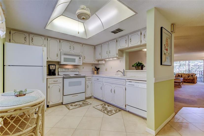 Picture of 820 Virginia Street Unit 308, Dunedin FL 34698