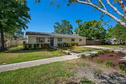 Picture of 347 Patica Road Ne, St Petersburg, FL 33702