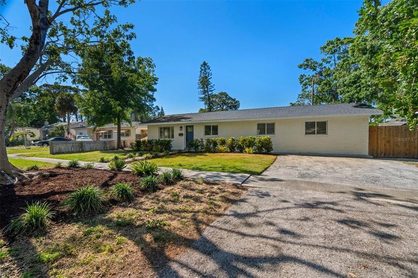 Picture of 347 Patica Road Ne, St Petersburg FL 33702