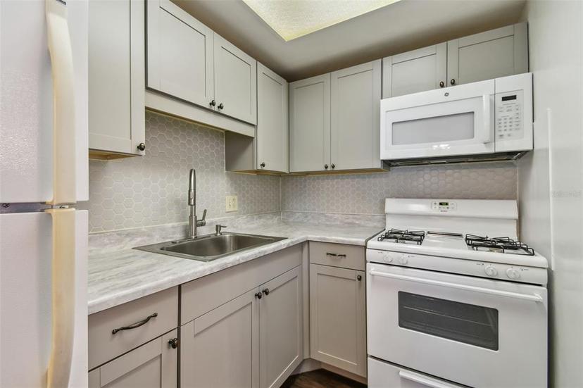 Picture of 1900 59Th Avenue N Unit 108, St Petersburg FL 33714