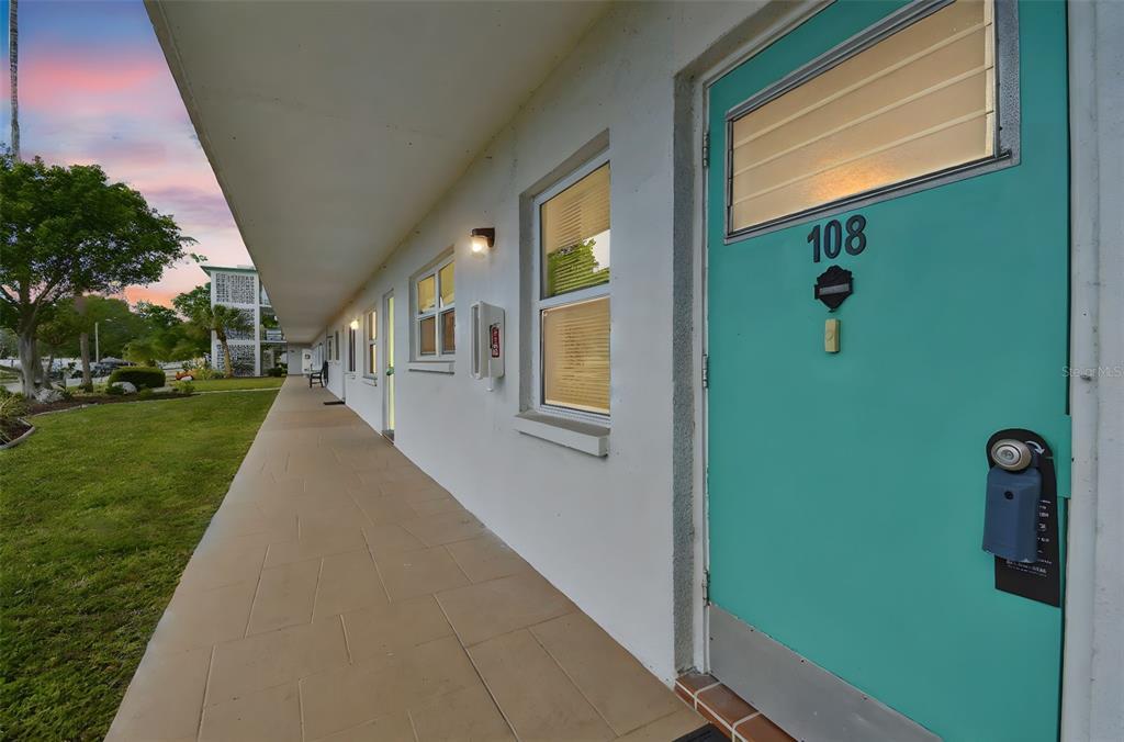 Picture of 1900 59Th Avenue N Unit 108, St Petersburg, FL 33714
