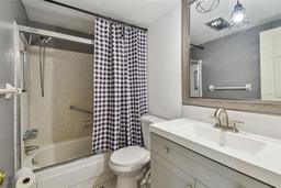 Picture of 1900 59Th Avenue N Unit 108, St Petersburg, FL 33714