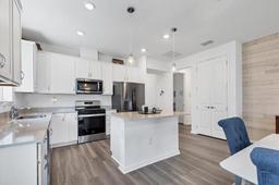 Picture of 10519 Spring Tide Way, Parrish, FL 34219