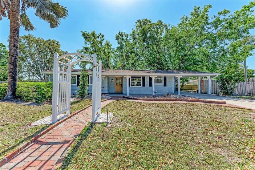 Picture of 826 Lillian Lane, Sarasota FL 34243