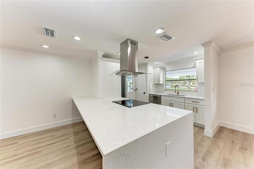 Picture of 826 Lillian Lane, Sarasota FL 34243