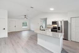 Picture of 10710 SE 134Th Terrace, Dunnellon, FL 34431