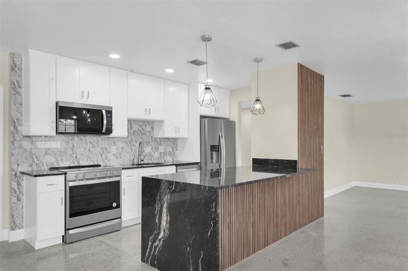 Picture of 4812 Wynwood Drive, Tampa FL 33615