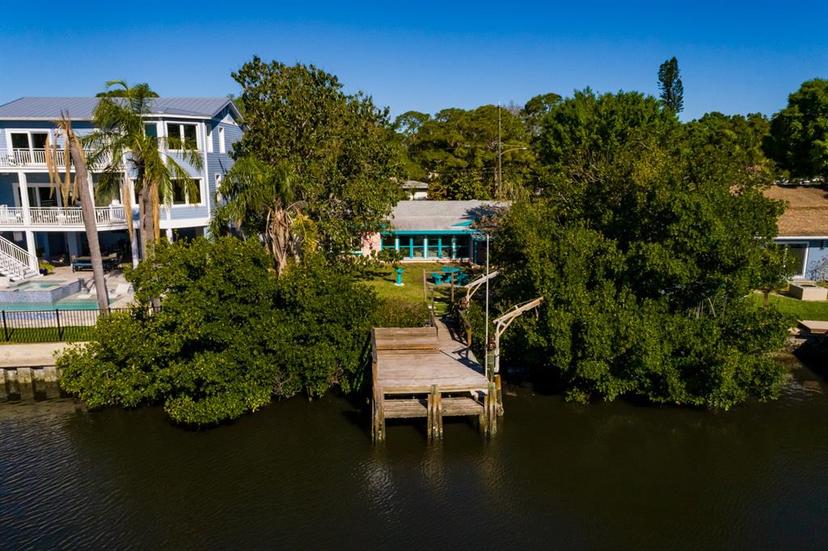 Picture of 284 Sunlit Cove Drive Ne, St Petersburg FL 33702