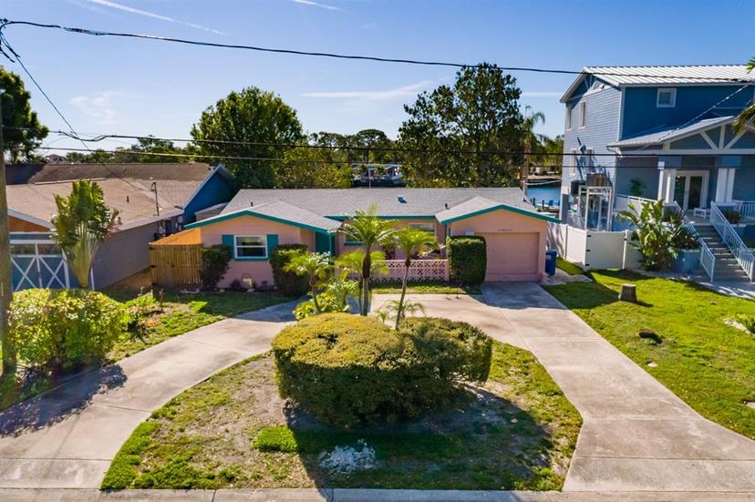Picture of 284 Sunlit Cove Drive Ne, St Petersburg FL 33702