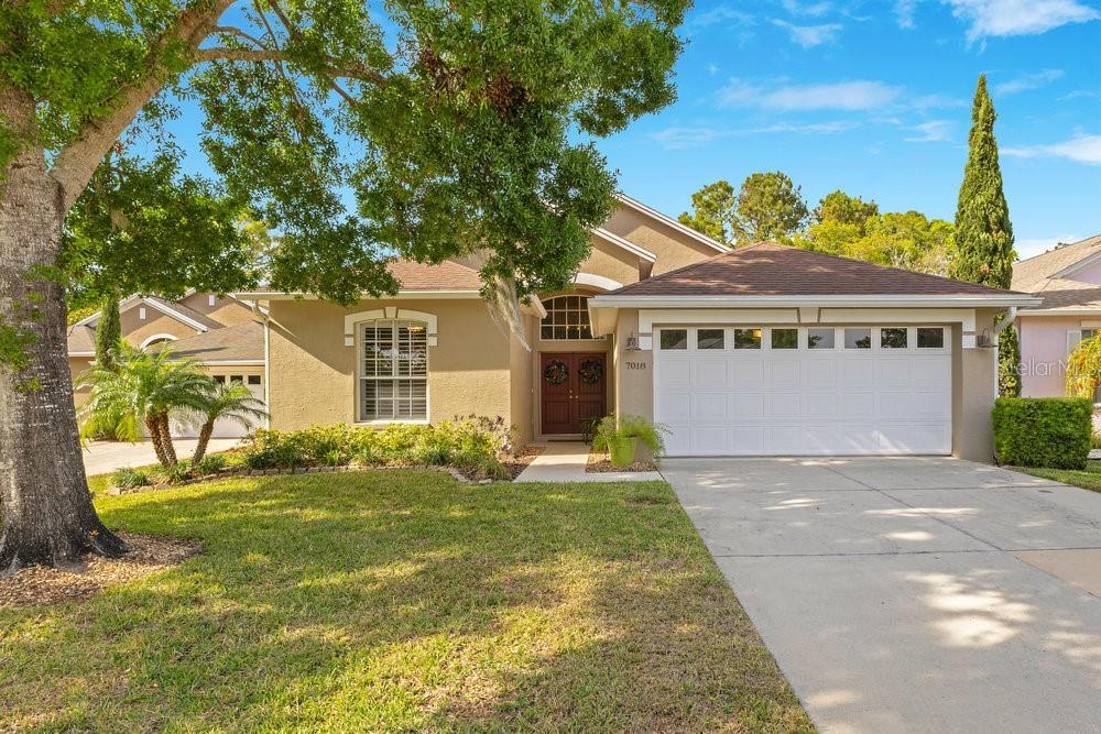 Picture of 7018 Arcadian Court, Mount Dora, FL 32757