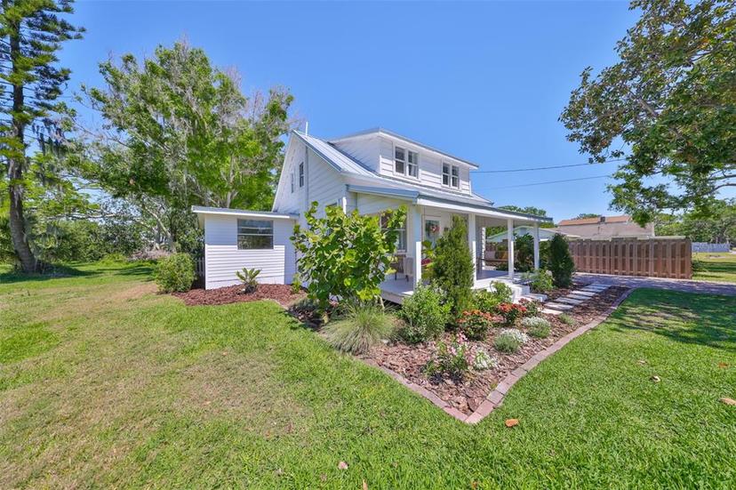 Picture of 609 4Th Avenue Sw, Ruskin FL 33570