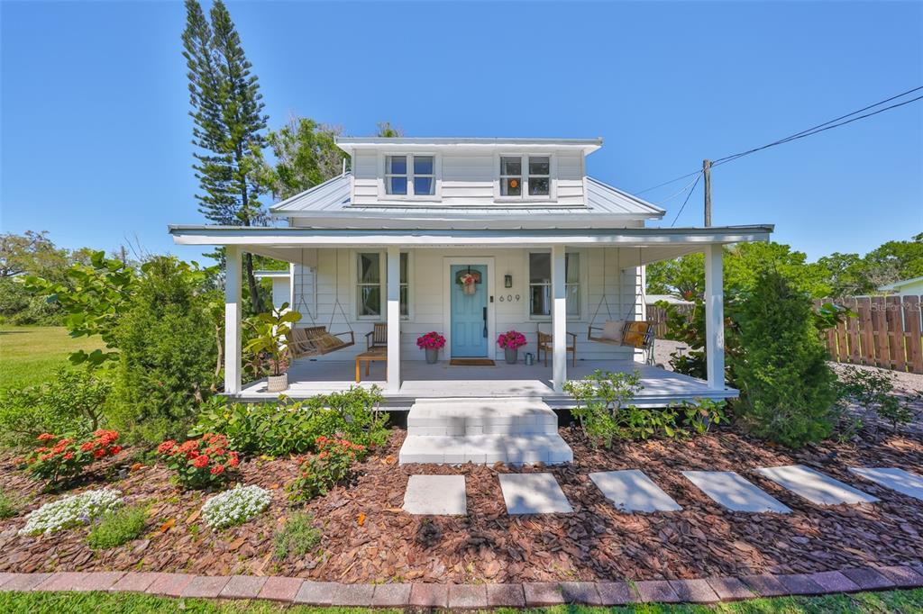 Picture of 609 4Th Avenue Sw, Ruskin, FL 33570