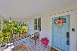 Picture of 609 4Th Avenue Sw, Ruskin, FL 33570