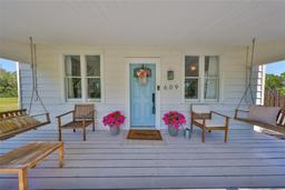 Picture of 609 4Th Avenue Sw, Ruskin, FL 33570