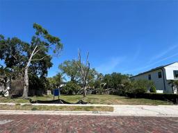 Picture of 3021 W Lawn Avenue, Tampa, FL 33611