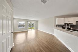 Picture of 2528 Woodgate Boulevard Unit 101, Orlando, FL 32822
