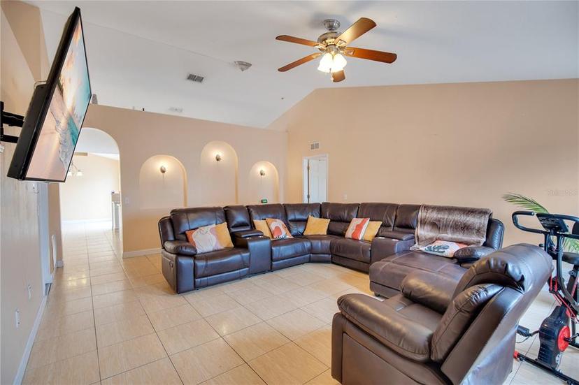 Picture of 1873 Van Allen Circle, Deltona FL 32738