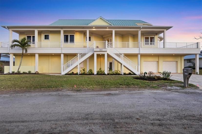 Picture of 1905 Mississippi Avenue, Englewood FL 34224