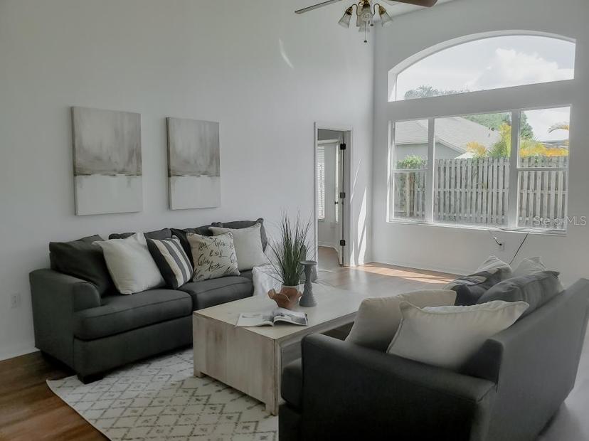 Picture of 10275 Oasis Palm Drive, Tampa FL 33615