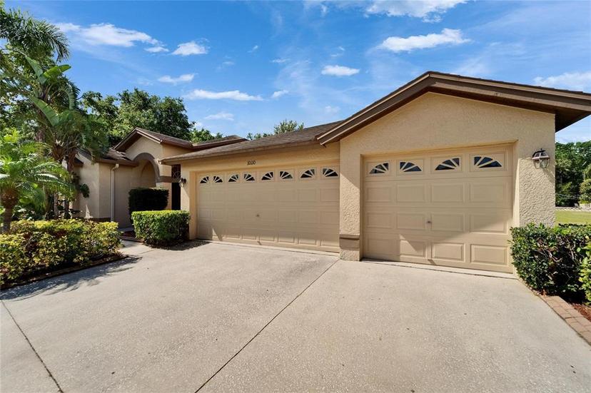 Picture of 10110 Vista Pointe Drive, Tampa FL 33635