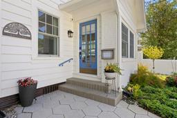 Picture of 1617 Oak Street Ne, St Petersburg, FL 33704