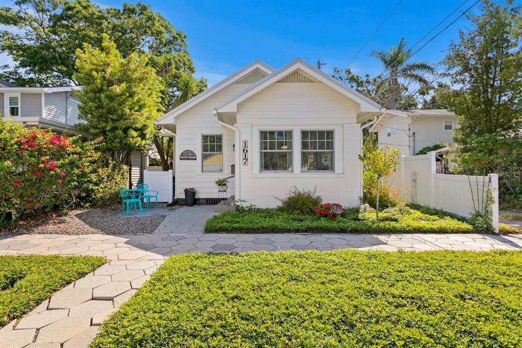 Picture of 1617 Oak Street Ne, St Petersburg, FL 33704