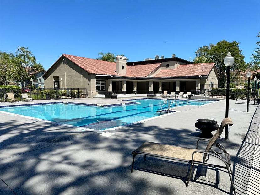 Picture of 5164 Conroy Road Unit 22, Orlando FL 32811