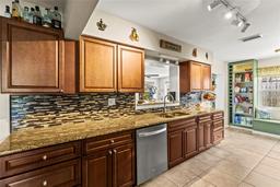 Picture of 13979 Barbados Drive, Seminole, FL 33776