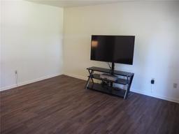 Picture of 3830 SE 18Th Avenue, Gainesville, FL 32641