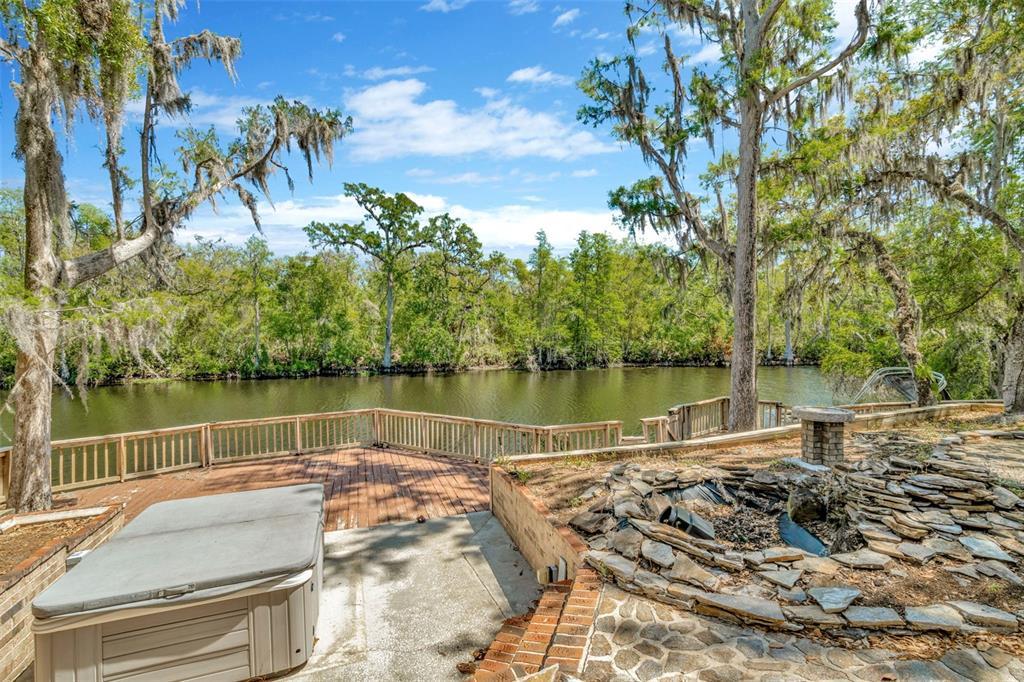 Picture of 1401 N Riverhills Drive, Temple Terrace, FL 33617