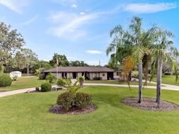 Picture of 8947 Oakwood Drive, Lake Wales, FL 33898
