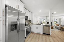 Picture of 4146 Brentwood Park Circle, Tampa, FL 33624