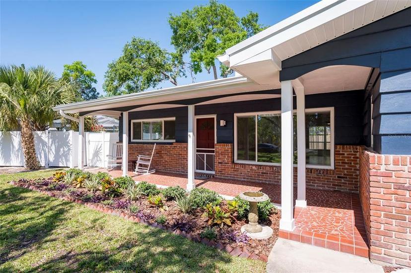 Picture of 2019 Inner Circle S, St Petersburg FL 33712