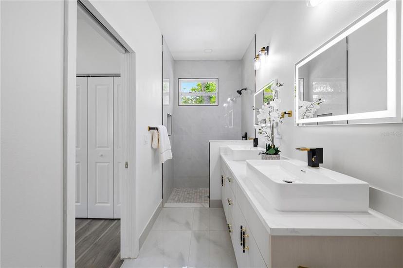 Picture of 3422 E Powhatan Avenue, Tampa FL 33610