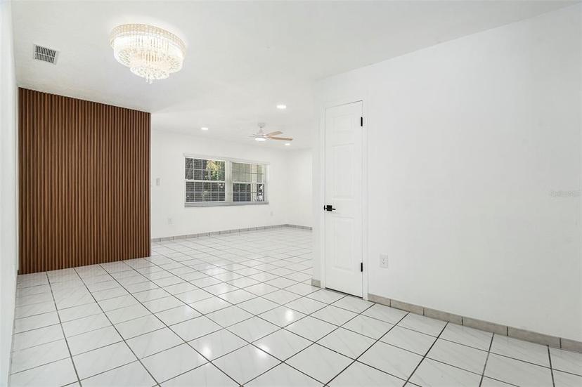 Picture of 8902 N Hamner Avenue, Tampa FL 33604