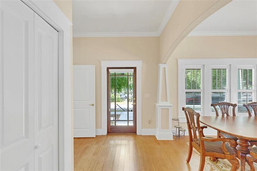 Picture of 7701 N Dartmouth Avenue, Tampa FL 33604