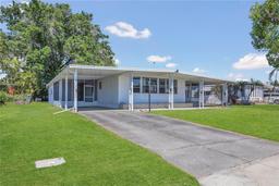 Picture of 1112 Elkhart Circle, Tavares, FL 32778