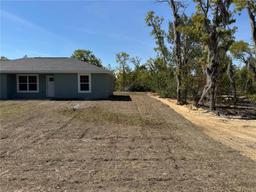Picture of 4 Malauka Lane Drive, Ocklawaha, FL 32179