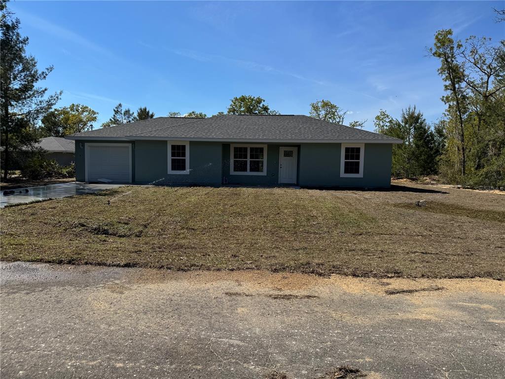 Picture of 4 Malauka Lane Drive, Ocklawaha, FL 32179